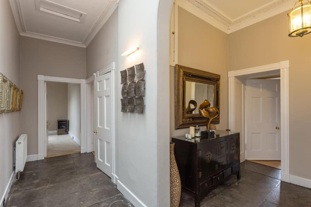 Prime Edinburgh City Centre - 4 Bed Penthouse Exterior foto