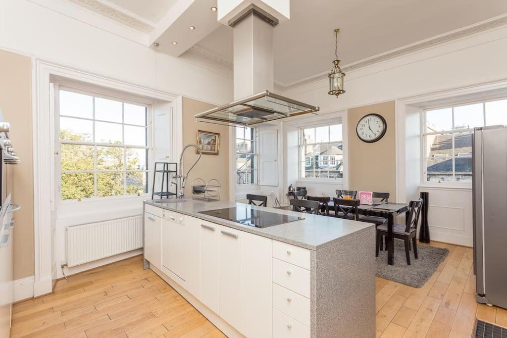 Prime Edinburgh City Centre - 4 Bed Penthouse Exterior foto